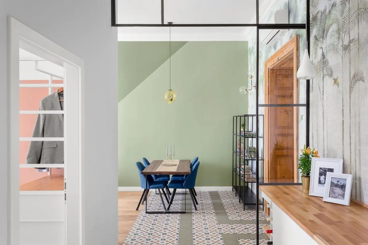 Apartment Urban Jungle For Real Treasure Seekers Budapest